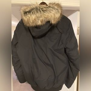 The North Face Mens Gotham III (Gotham 3) Insulated Jacket, Bomber Cut